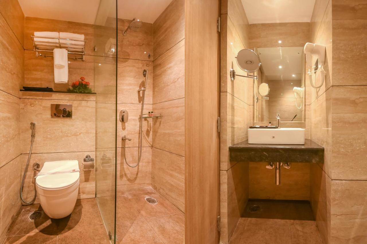 Emerald Clarks Inn Suites Майсур Экстерьер фото